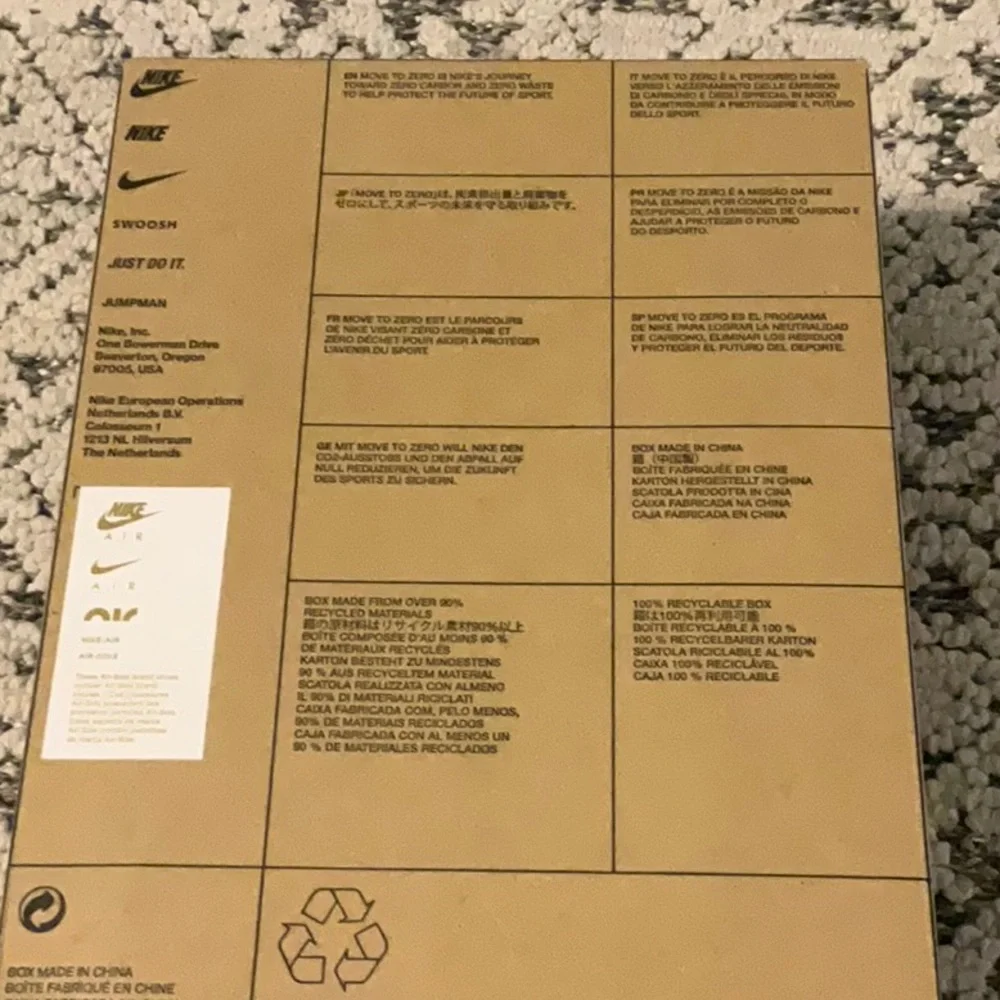 NIB WOMANS AIR JORDAN 1 LOW SE - Picture 8 of 8